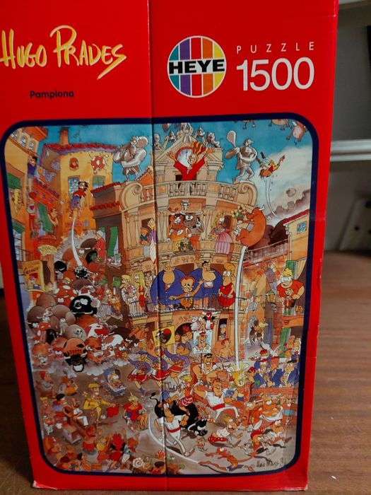 Caixa com 18 puzzles