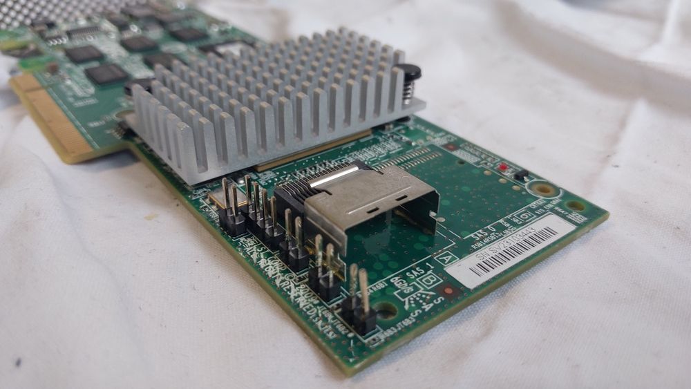 PCI E X8 Kontroler RAID SAS