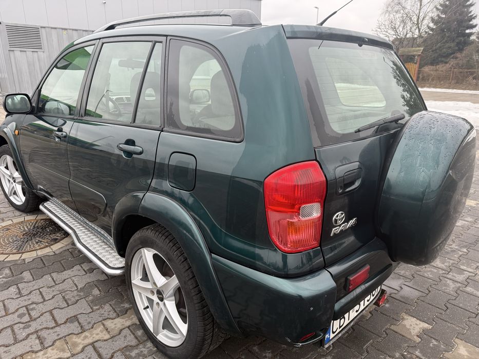 Toyota rav 4 benzyna