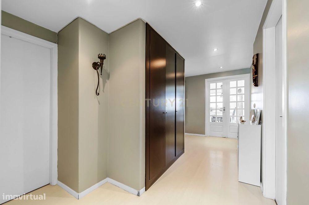 Apartamento T3 em Corroios - Alto do Moinho
