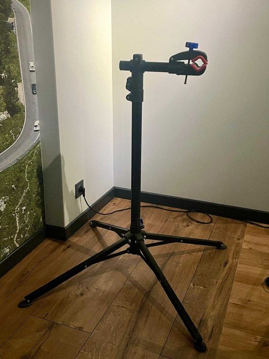 Statyw, Stojak rowerowy serwisowy