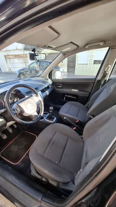 Mazda 2 2003 em bom estado