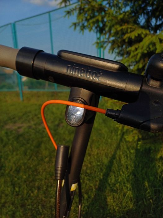 Електро самокат ninebot