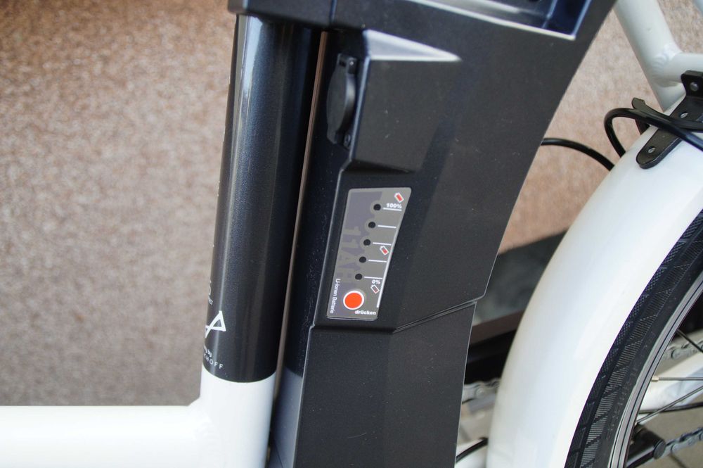 Rower elektryczny Kalkhoff koło 20 jak nowy tylko 225 km