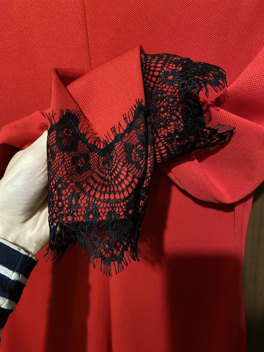 Сукня червона жіноча