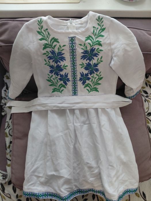 Продам сукню-вишиванку 140-146