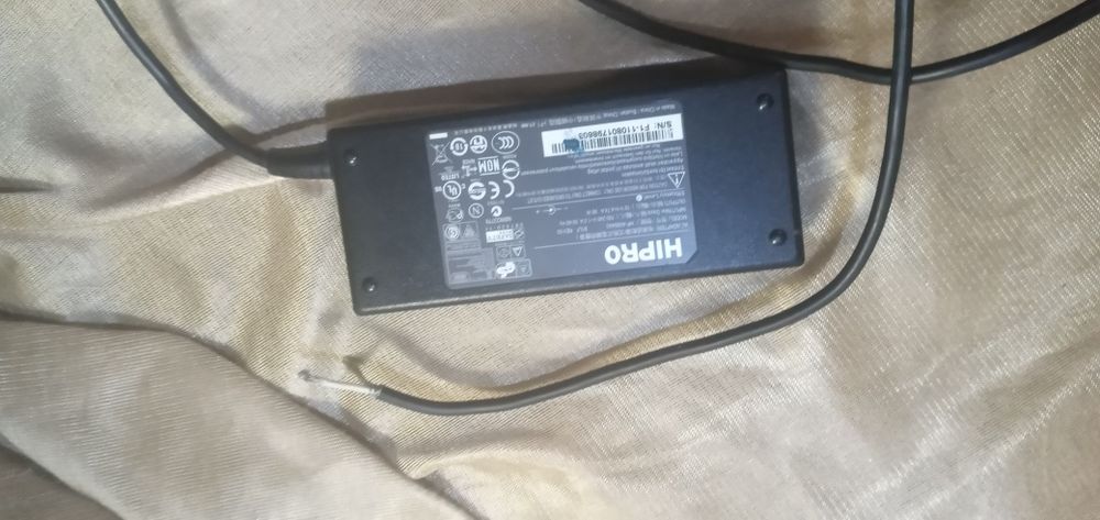 Блок питания 19v=4.74A