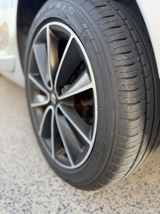 Renault Megane Sport Tourer Bose edition