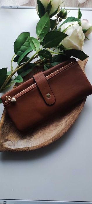 Brązowy portfel dla kobiet