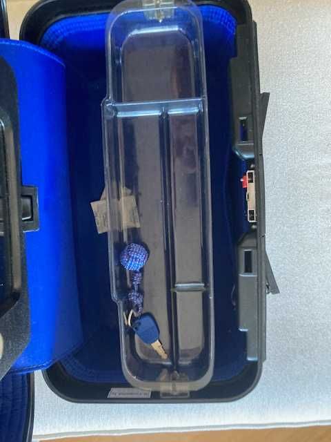 Maleta da mão de viagem - United Colours of Benettom