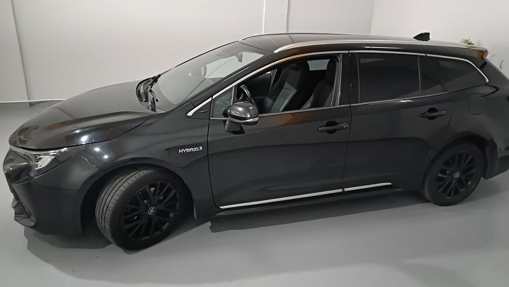 Toyota Corolla Sport touring Hybrido 
Viatur