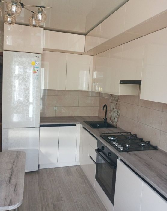 Кухні на замовлення