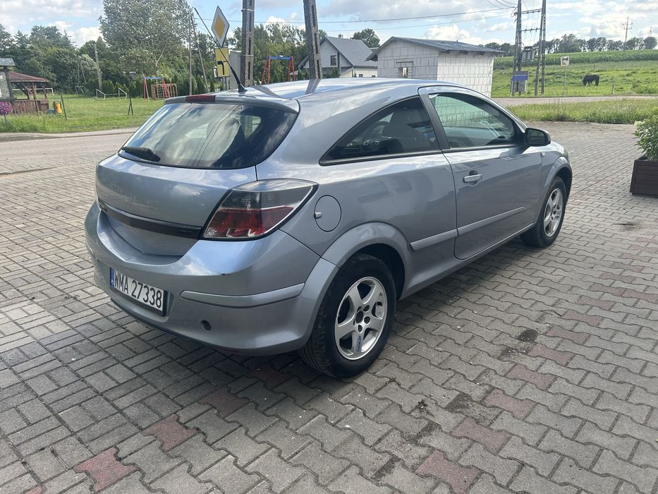 Opel Astra GTC 1.3 CDTI