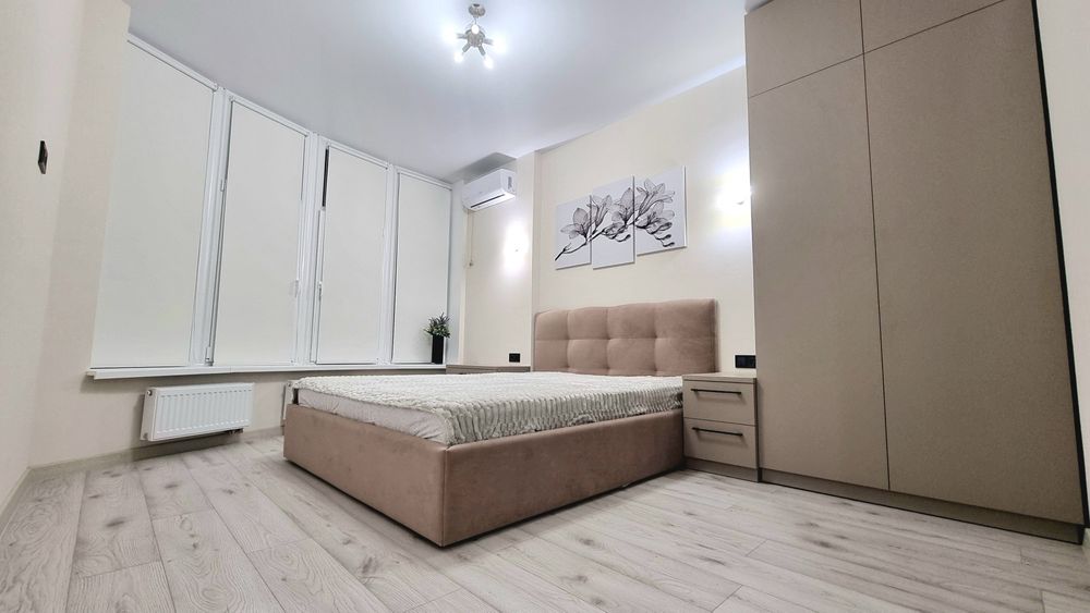 БЕЗ КОМІСІЇ. 1здача.2кімн.46м2.Інвертори на тепло,воду.В тихому центрі