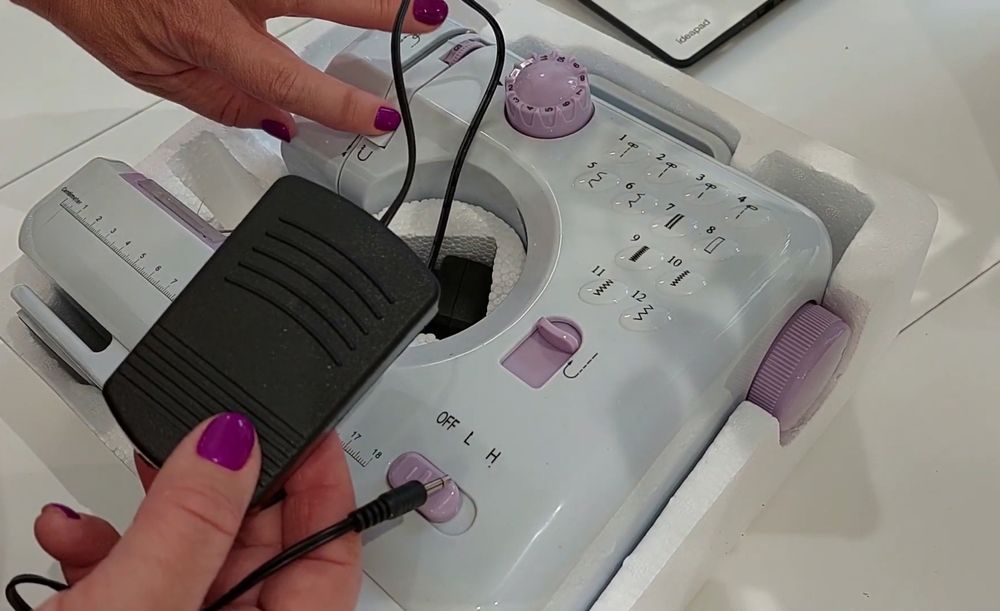 Швейная машинка  12 в 1/ машинка для шиття, професійна швейная машина