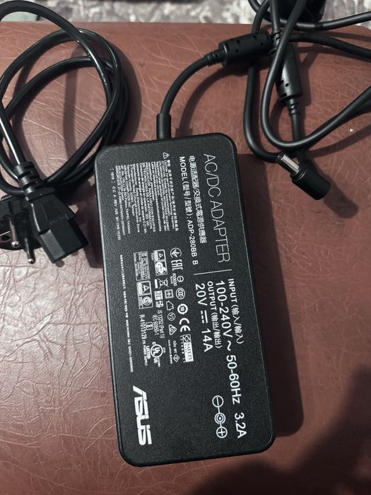 Оригінальний зарядний пристрій для ноутб.Asus ROG Strix ScarG15 G533ZW