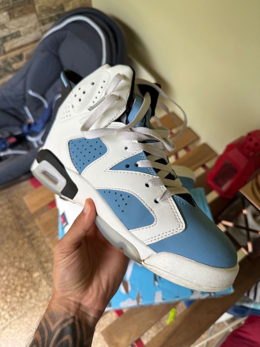 Jordan 6 “UNC” .