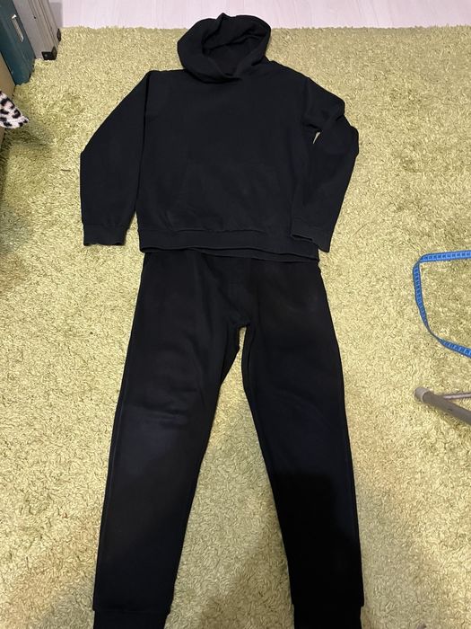 Спортивный костюм на 9-10 лет