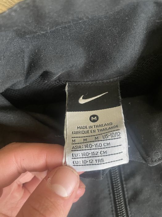 Вітровка Nike