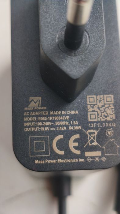Блок живлення 19v 3.42a 65w xt60