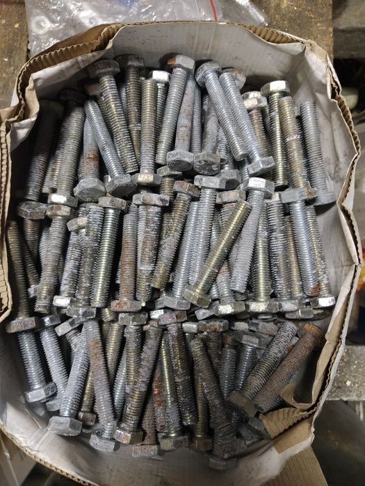 Болти оцинковані М10, М8