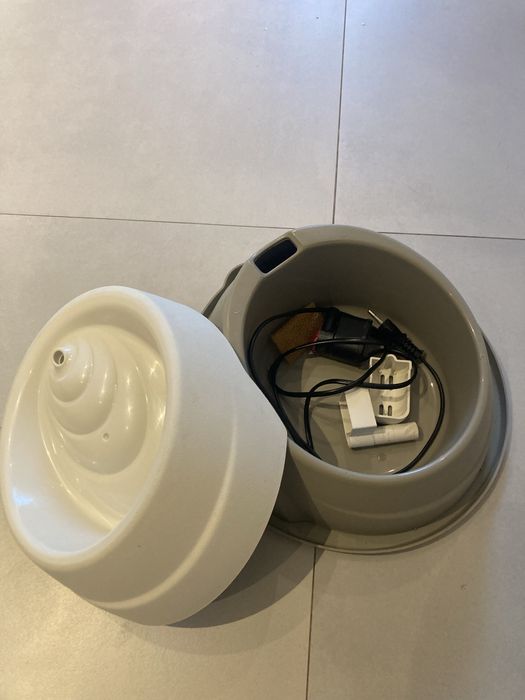 Fonte bebedouro para gato