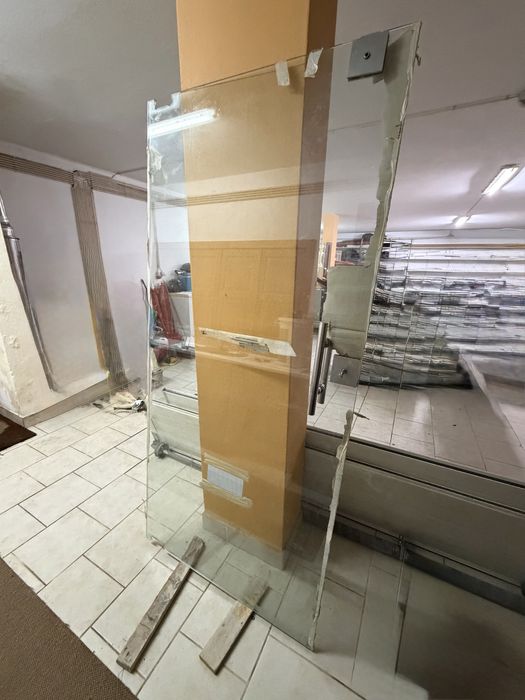 Porta de Vidro - Bom Estado