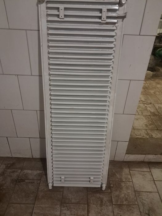 Батареи 2 шт вхорошем состоянии