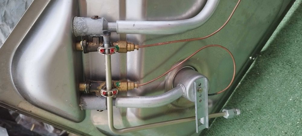 Lava-loiça com Fogão sem Tampa a funcionar sem defeitos