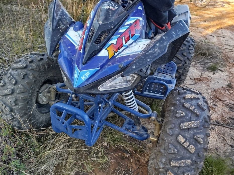 Vendo moto 4 criança