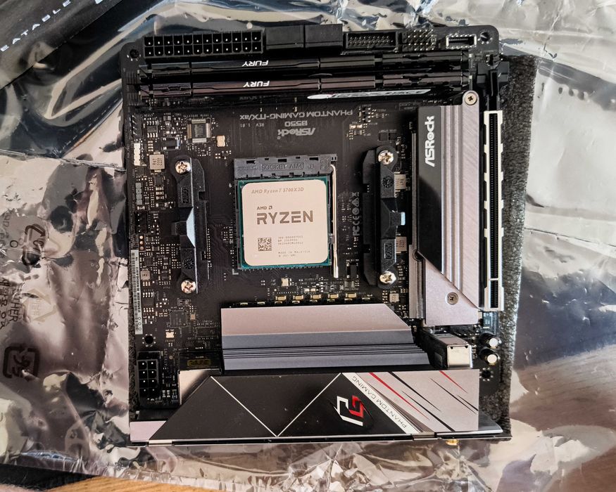 Zestaw, ASRock B550 PG, Ryzen 7 5700X3D, Ram 32GB Wielkie