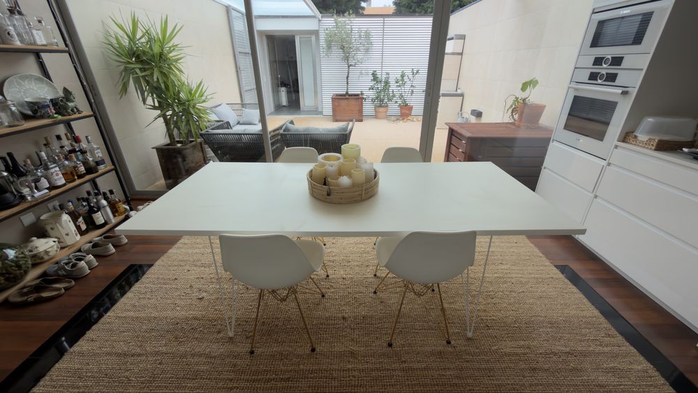 Mesa de jantar/cozinha/escritório branca de design