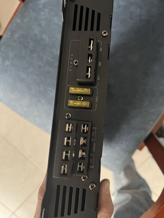 Amplificador Auto CRUNCH GPX1000.4
