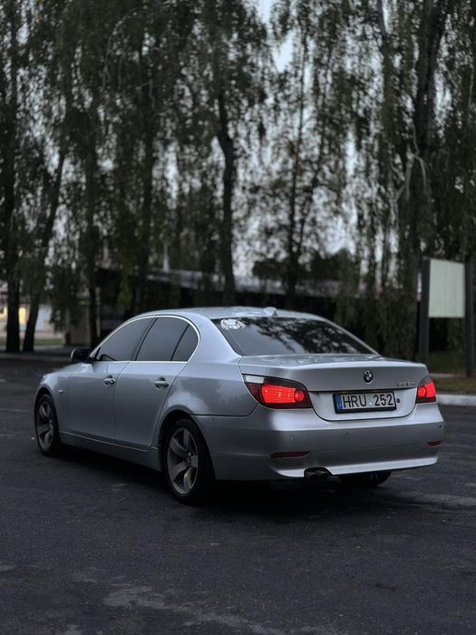 Продам BMW e60 525