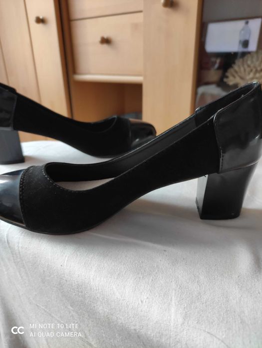 buty czarne na obczasie