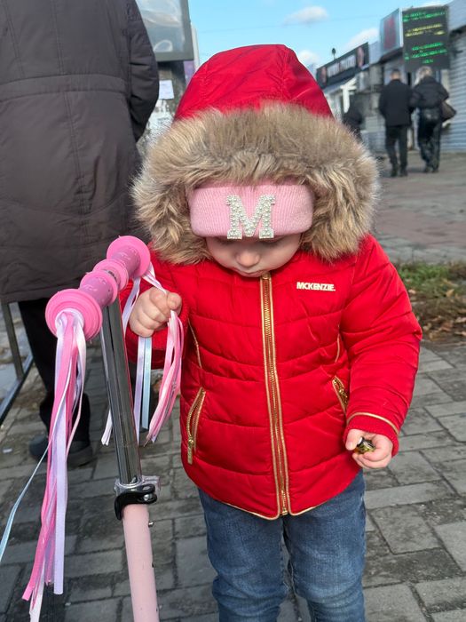 Брендова куртка на дівчинку