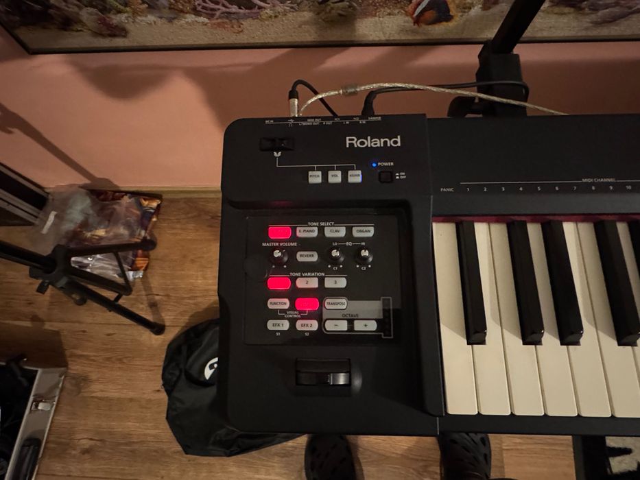 Roland RD 64 cyfrowe pianino ze sztywnym futerałem