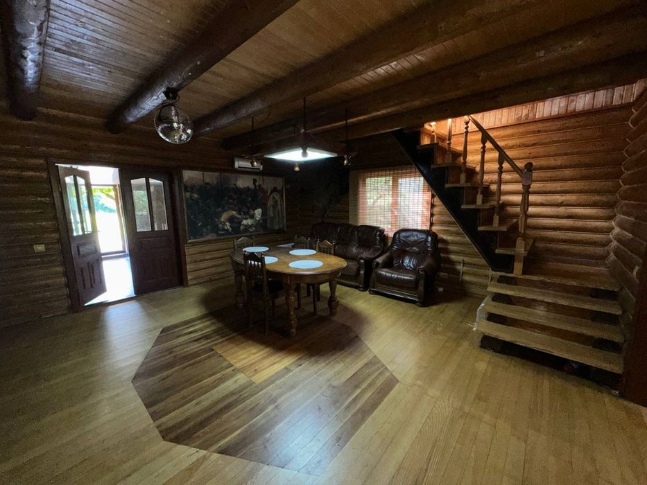 Будинок в Копилові з ремонтом, басейном, гаражем, 25 соток!