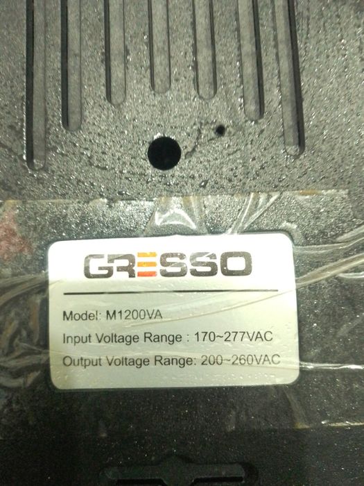 продам стпбилизатор напряжения GRESSO  M1200VA