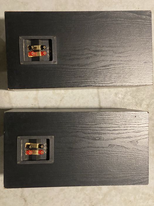 Colunas KEF Q60 uni-Q