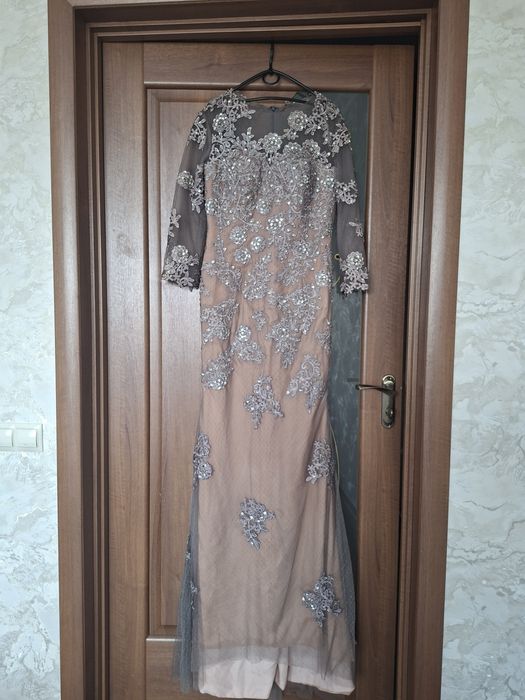 Сукня вечірня, для виступів, елегантна