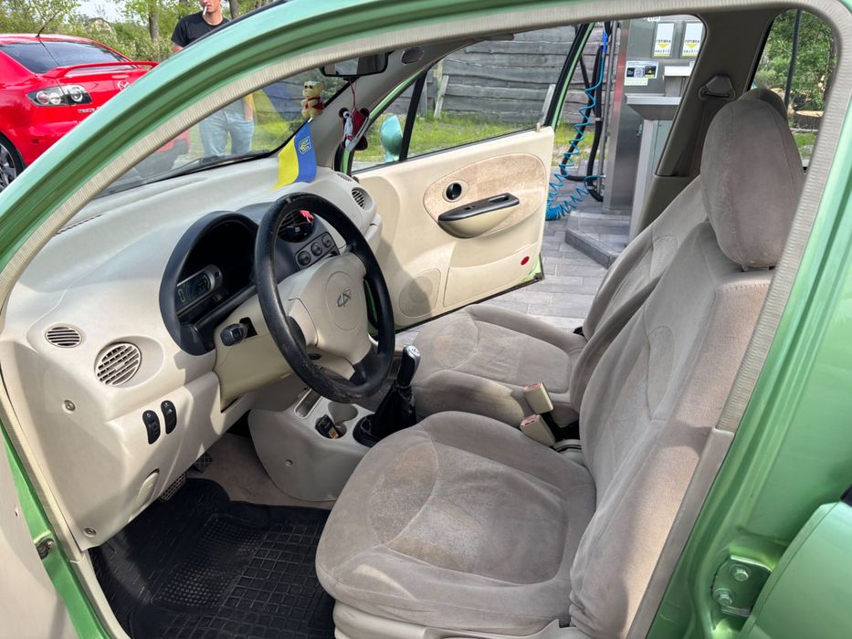 Автомобіль Cherry QQ