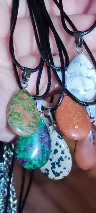 Wisiorek z kamieni naturalnych -wybór