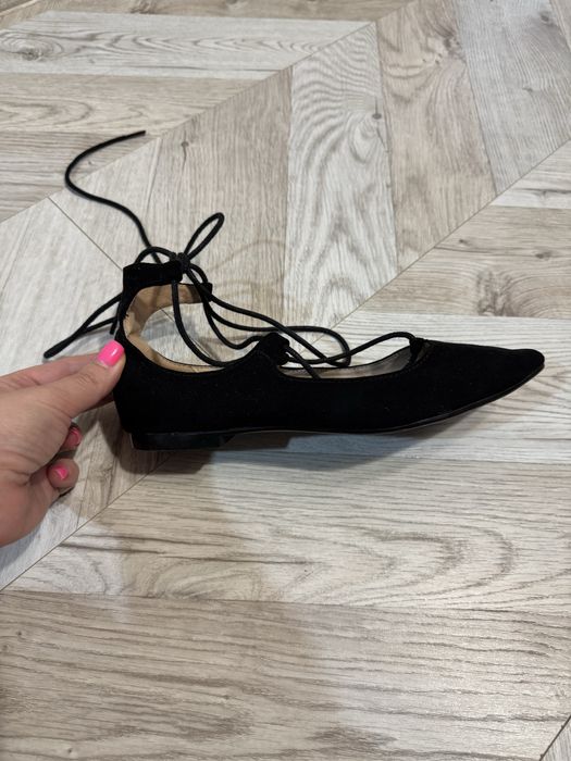 Чорні замшеві туфлі-човники