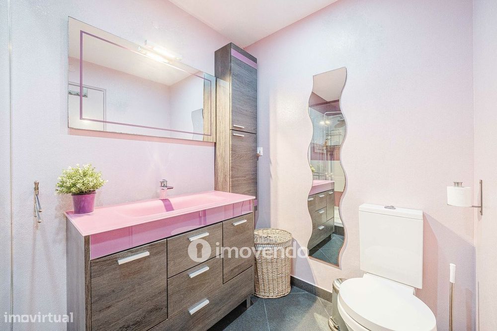 Moradia T4 com garagem e espaço exterior enorme, em Coruche