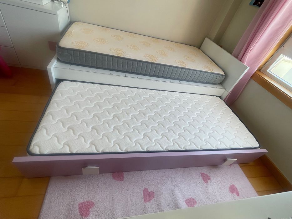 Cama menina usada, com colchão