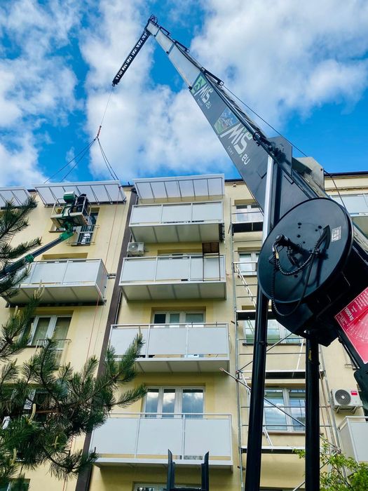 Usługi dźwigowe wysięg 30m, 1000kg. Ceny od 150zł/h