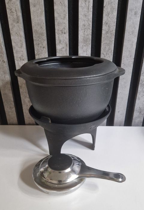 Żeliwny kociołek zestaw do Fondue Made in France 17 cm