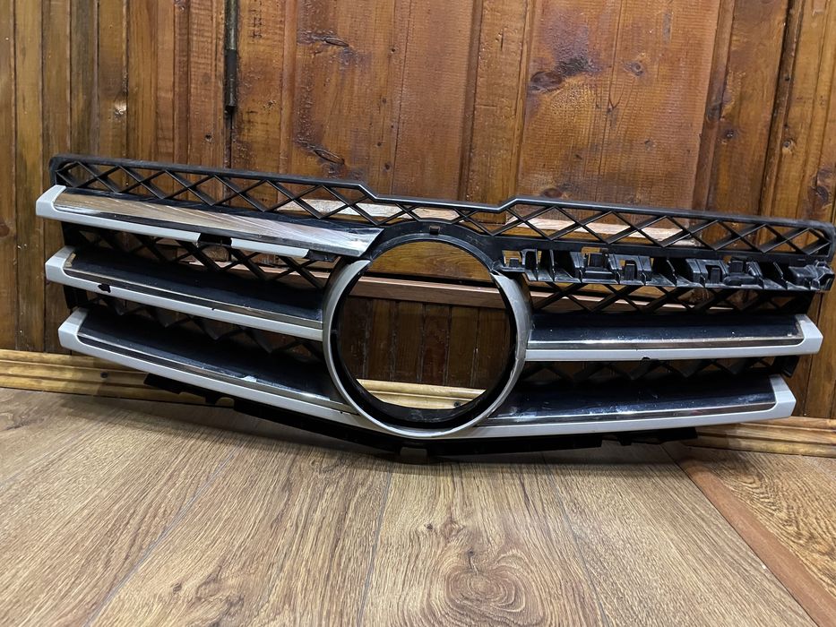 Решетка мерседес GLK 2009