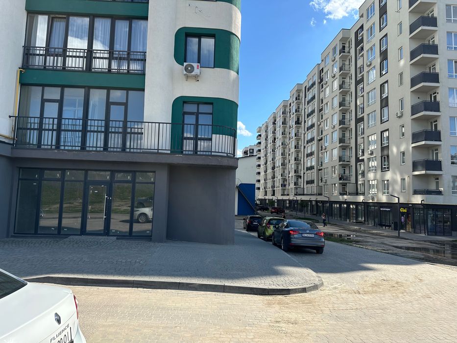 Оренда торгового приміщення, вул. Трускавецька, 50-300 м. кв